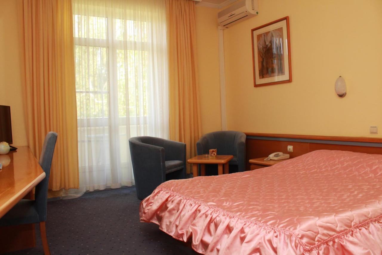 Hotel Prezident Palić Zewnętrze zdjęcie