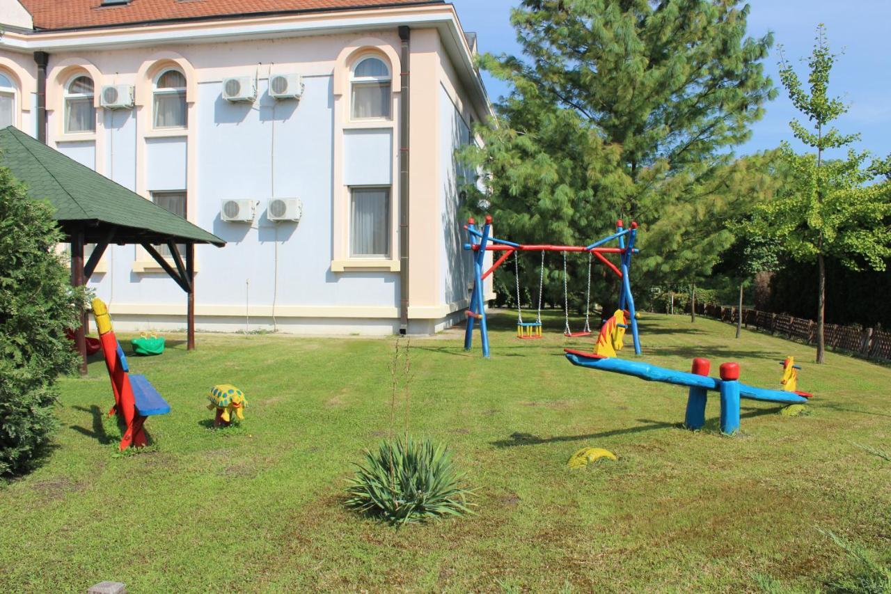 Hotel Prezident Palić Zewnętrze zdjęcie